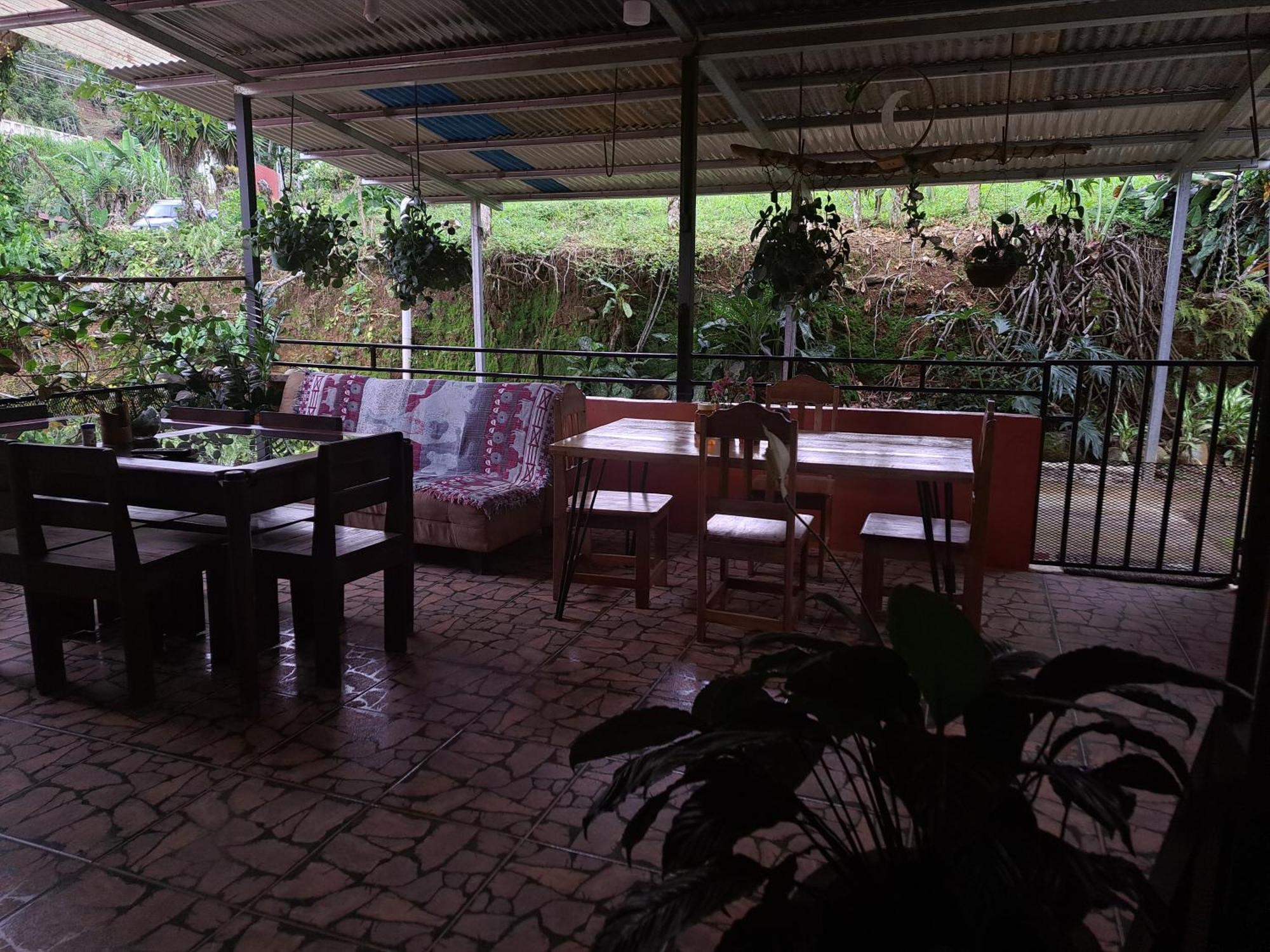 Hospedaje Luis & Ana Pejibaye Luaran gambar
